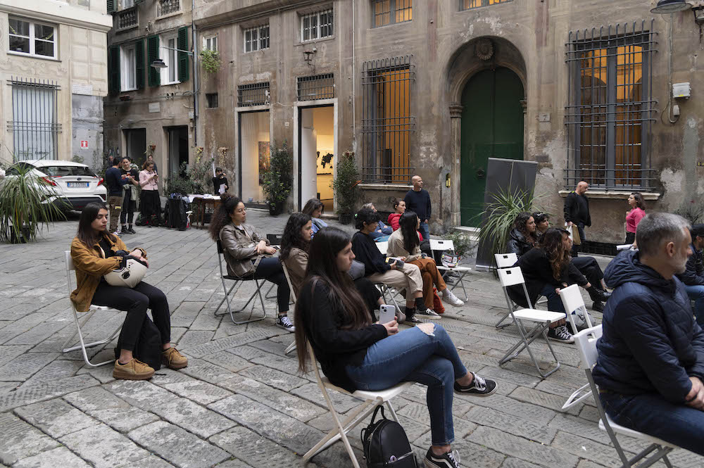 wall:out magazine - W:OW | Davanti al dolore degli altri – noi, l’arte