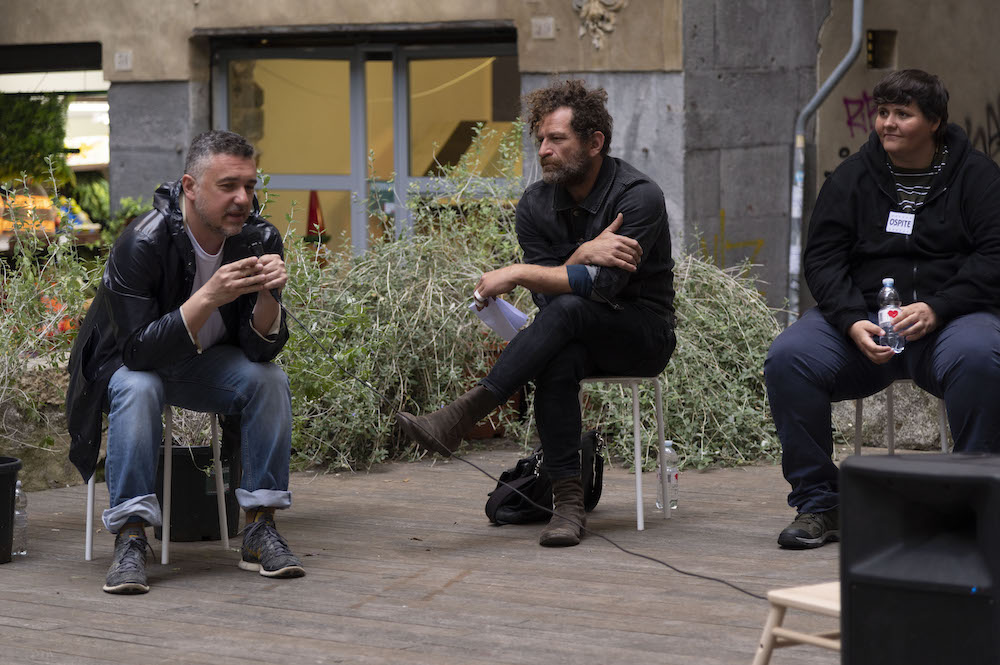wall:out magazine - W:OW | Davanti al dolore degli altri – noi, l’arte