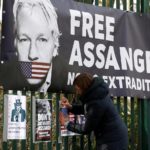 Caso Assange. Con il giornalista dissidente crolla anche l’Occidente libero.