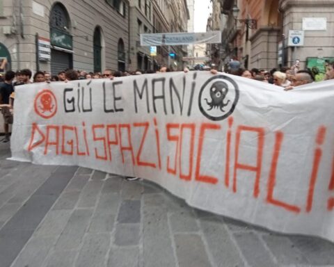 Manifestazione contro lo sgombero del LSOA Buridda. Genova