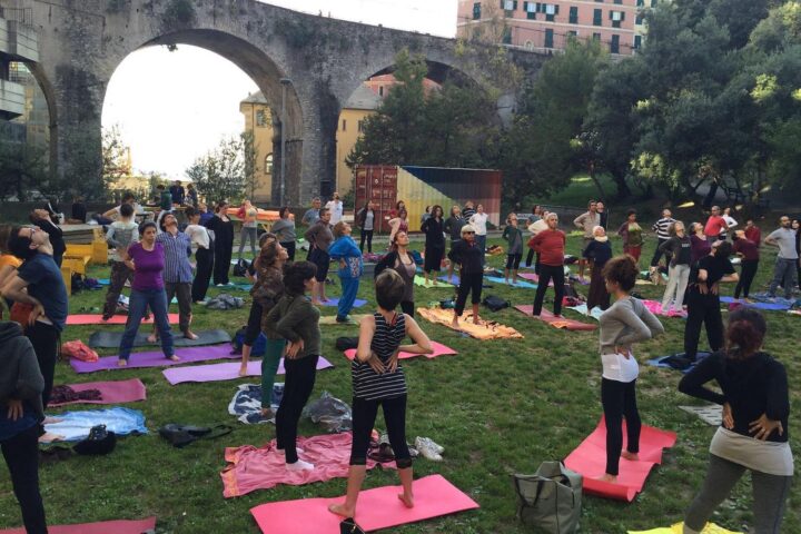 Evento Yoga Solidale a Genova a Sostegno della Palestina.