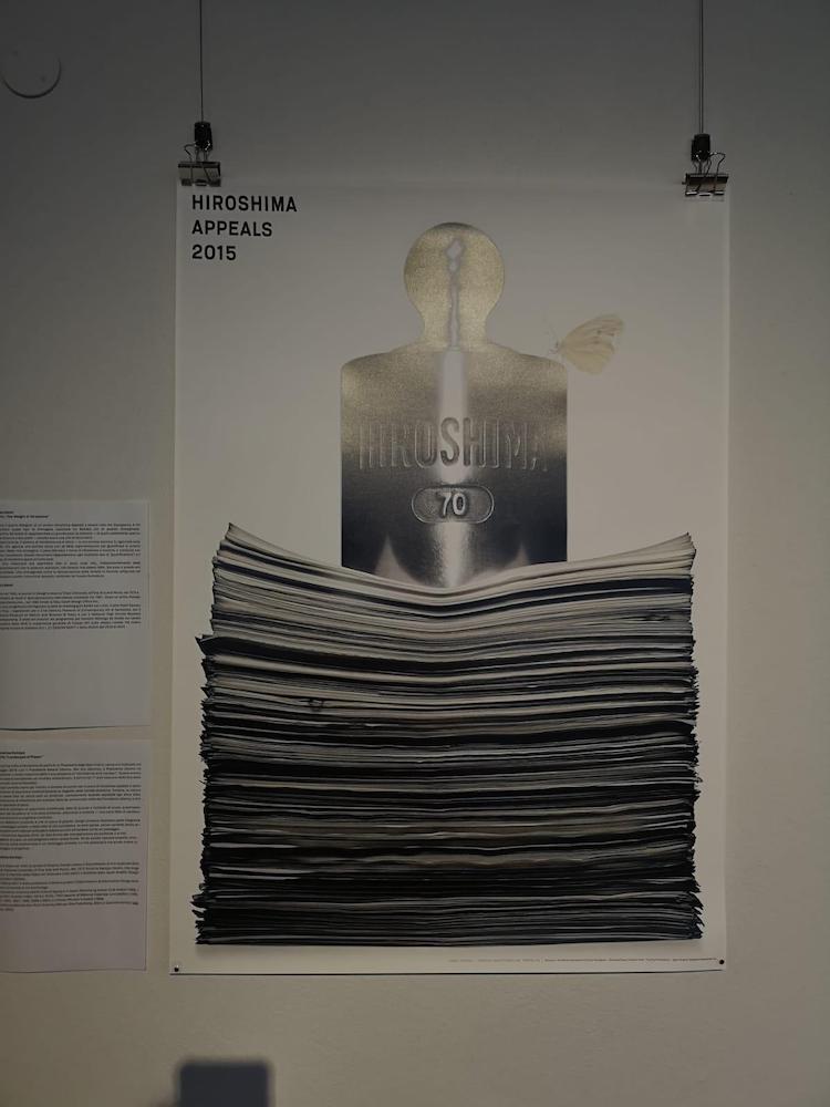 Ottant’anni dopo il lancio della bomba atomica, la mostra che denuncia l’uso dell’arma nucleare. Genova, Museo Chiossone.