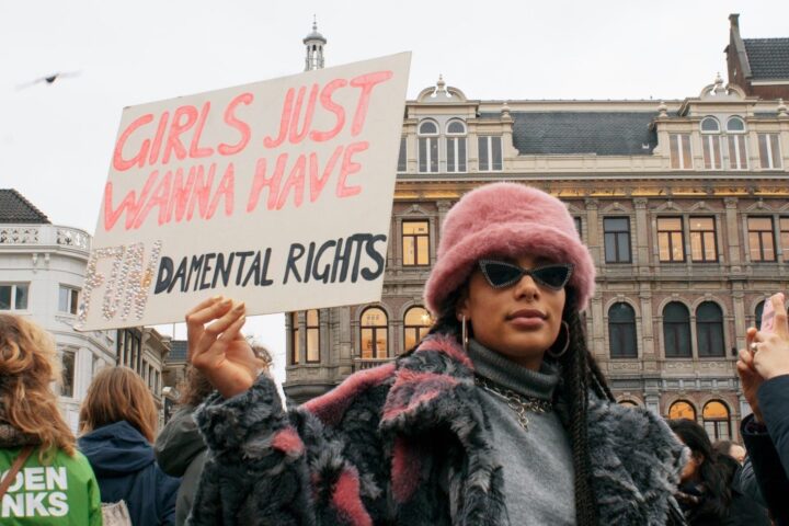 Della violenza di genere, quando a Novembre se ne parla. Giornata internazionale contro la violenza sulle donne.