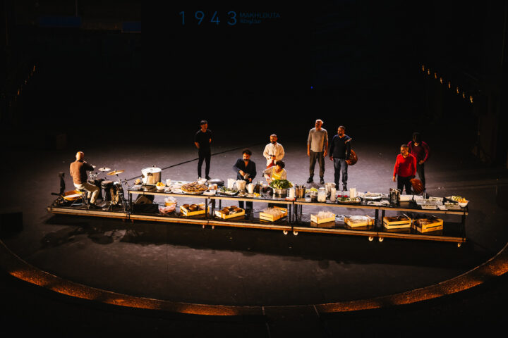 Beytna: la casa libanese di Omar Rajeh si apre al Teatro della Tosse per ReC 2025, Genova.