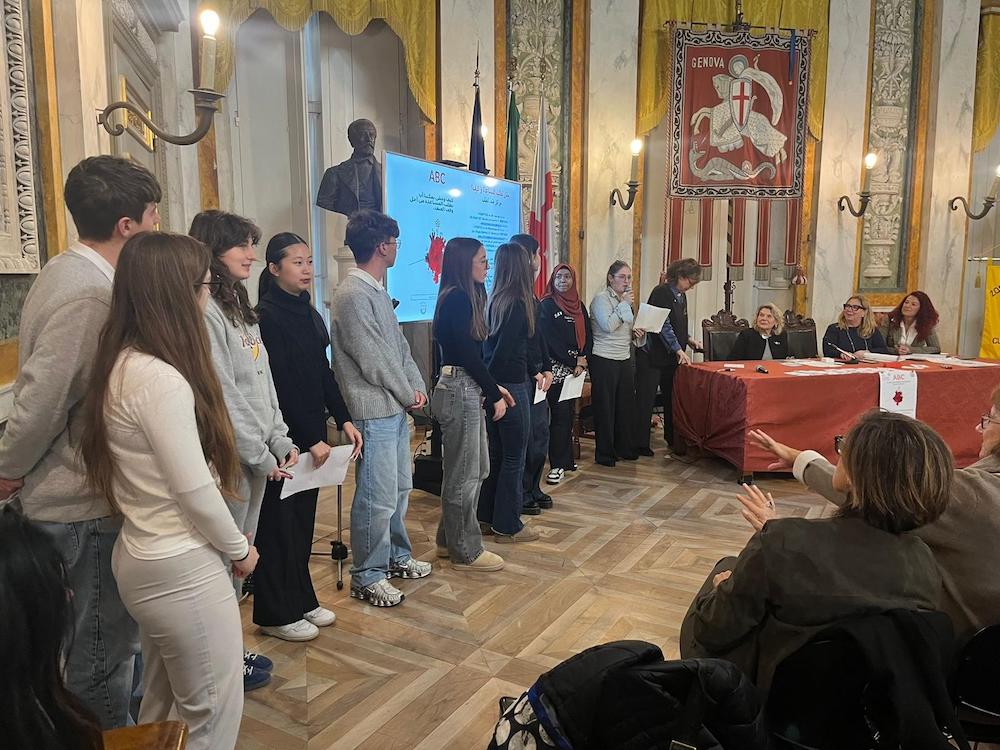 Liceo Deledda: contro la violenza di genere, una brochure che parla sei lingue. Genova